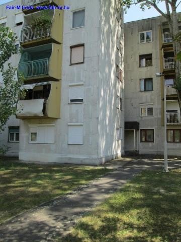 Eladó panellakás, Gyulán 6.2 M Ft, 1+1 szobás