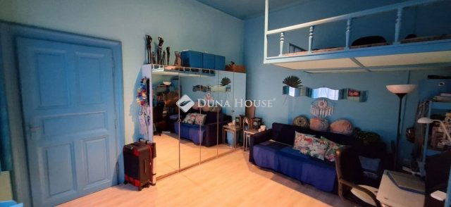 Eladó téglalakás, Budapesten, VII. kerületben 69.9 M Ft