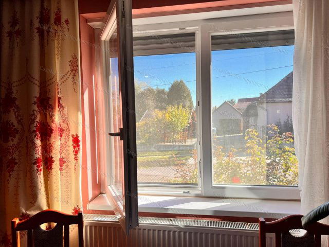 Eladó családi ház, Kállón 11 M Ft, 3 szobás