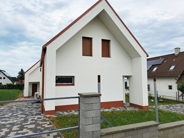 Eladó ikerház, Felsőörsön 140 M Ft, 4+1 szobás