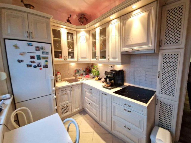 Eladó panellakás, Székesfehérvárott 55 M Ft, 3 szobás