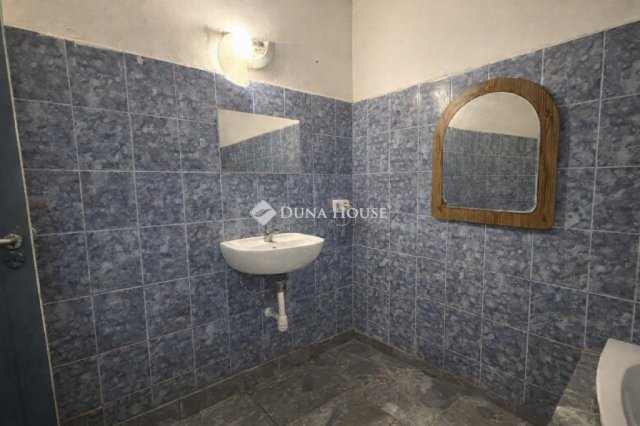 Eladó családi ház, Monorierdőn 50 M Ft, 3 szobás