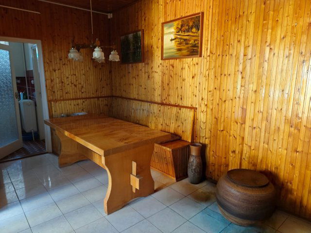 Eladó családi ház, Baján 89 M Ft, 6 szobás