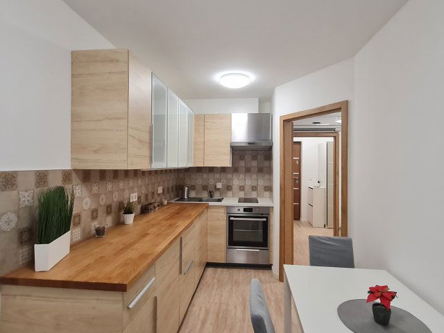 Kiadó téglalakás, albérlet, VIII. kerületben, Kőfaragó utcában