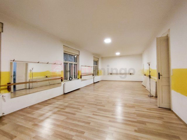 Eladó téglalakás, Pécsett 84.9 M Ft, 3 szobás