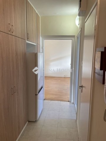 Eladó panellakás, Pécsett 42.9 M Ft, 2 szobás