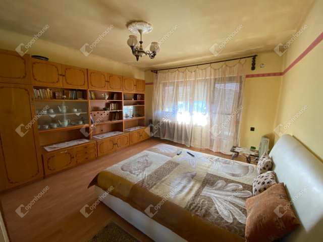 Eladó családi ház, Szikszón 39.9 M Ft, 4 szobás