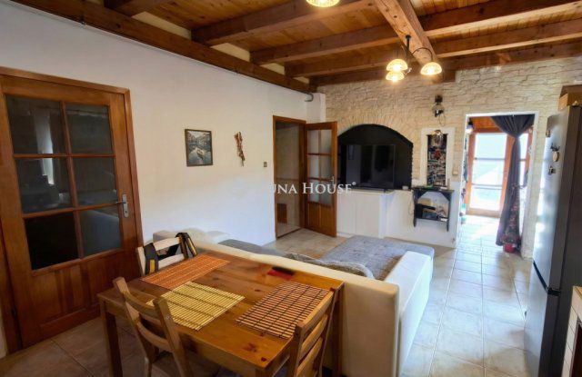 Eladó családi ház, Felsőpakonyban 84.9 M Ft, 9 szobás