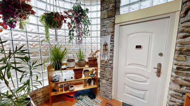 Eladó családi ház, Budapesten, III. kerületben 175 M Ft