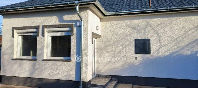 Eladó családi ház, Szarvason 69.9 M Ft, 3 szobás