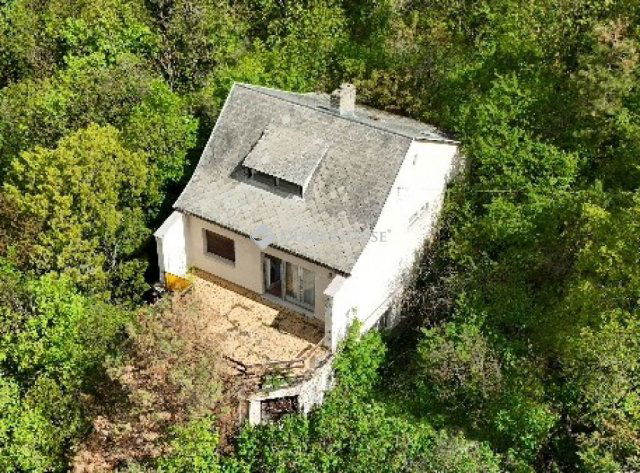 Eladó családi ház, Pécsett 84.9 M Ft, 5 szobás