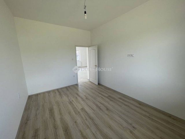 Eladó ikerház, Inárcson 89 M Ft, 4 szobás / költözzbe.hu