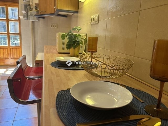 Eladó téglalakás, Budapesten, VII. kerületben 57 M Ft, 1 szobás