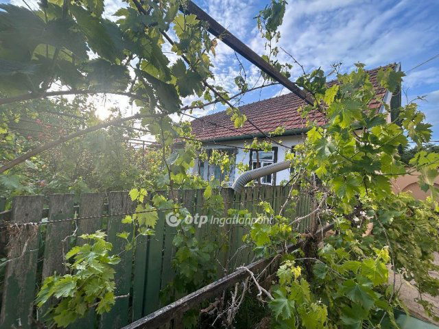 Eladó családi ház, Nádudvaron 22.9 M Ft, 1+1 szobás