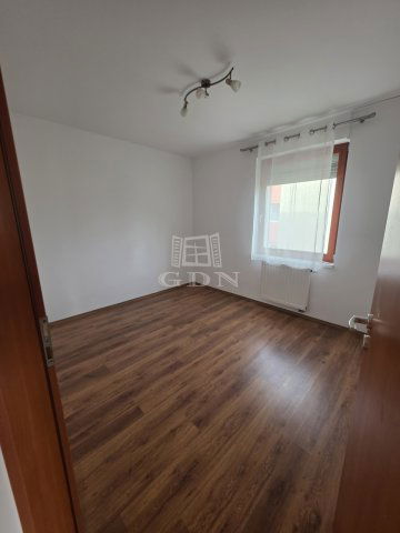 Kiadó téglalakás, albérlet, Veszprémben 290 E Ft / hó