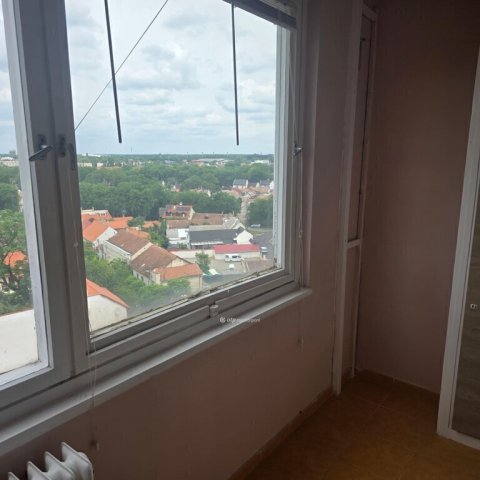 Eladó panellakás, Debrecenben 54.8 M Ft, 2+1 szobás