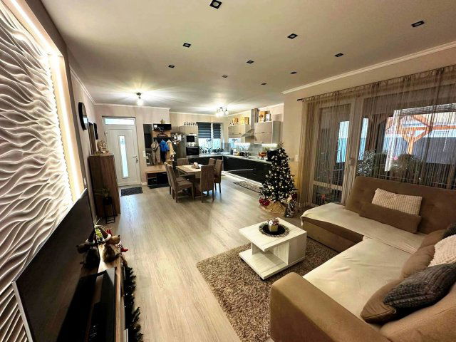 Eladó téglalakás, Nyíregyházán 97.5 M Ft, 3 szobás