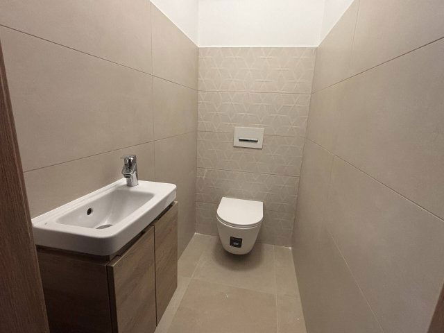 Kiadó téglalakás, albérlet, Tatán 330 E Ft / hó, 3 szobás
