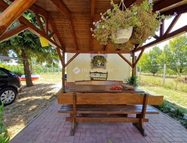 Eladó családi ház, Nagykozáron 35.9 M Ft, 2 szobás