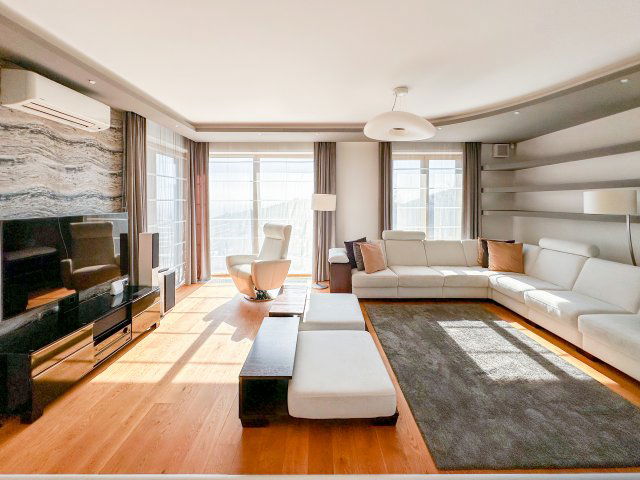 Eladó családi ház, Szentendrén 600 M Ft, 6 szobás