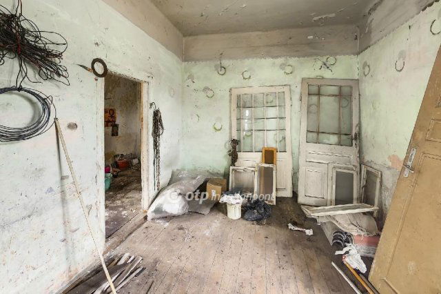 Eladó családi ház, Mezőkövesden 20 M Ft, 3 szobás