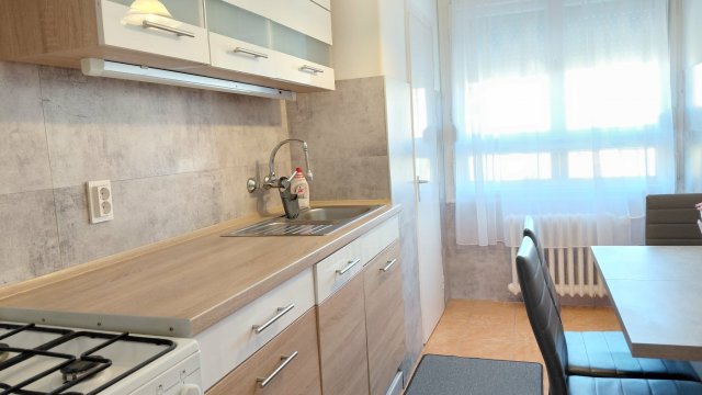 Eladó téglalakás, Nyíregyházán 64.9 M Ft, 3 szobás