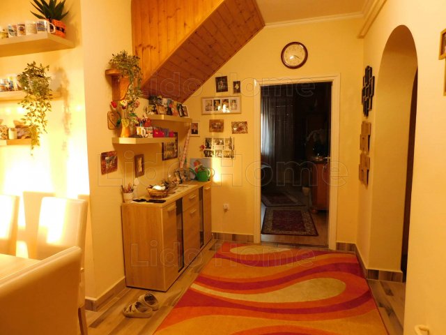 Eladó családi ház, Balatonlelleén 128.99 M Ft, 6 szobás