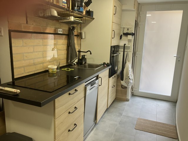 Eladó téglalakás, Budapesten, VIII. kerületben 85 M Ft, 3 szobás