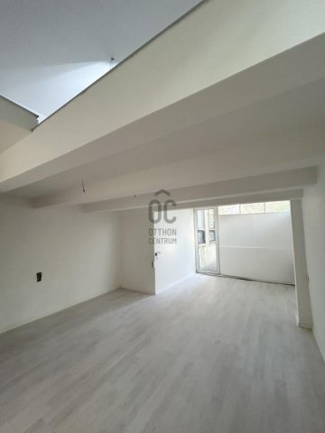 Eladó családi ház, Budakeszin 36 M Ft, 1 szobás
