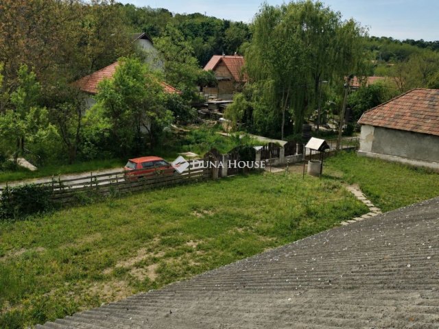 Eladó telek, Kesztölcön, Ady Endre utcában 11 M Ft