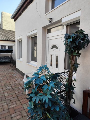 Eladó családi ház, Budapesten, XX. kerületben, Határ úton