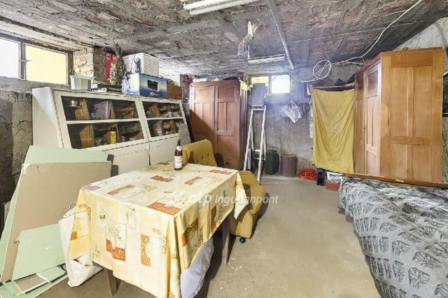 Eladó családi ház, Emődön 56.9 M Ft, 4+3 szobás