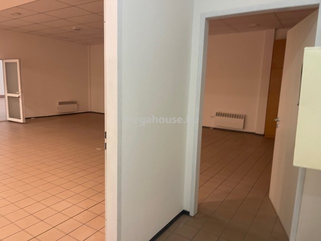 Kiadó ipari ingatlan, Budaörsön 1396 E Ft / hó