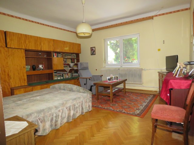 Eladó családi ház, Mosonmagyaróváron 94.9 M Ft, 6 szobás