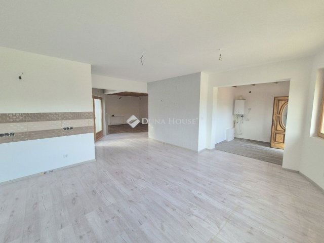 Eladó ikerház, Hernádon 62.9 M Ft, 5 szobás