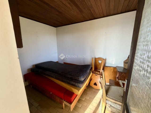 Eladó nyaraló, Fóton, Meredek utcában 33 M Ft, 2 szobás