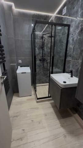 Eladó panellakás, Pécsett 63.9 M Ft, 2+1 szobás