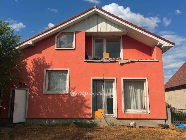 Eladó családi ház, Nagykátán 58 M Ft, 2 szobás