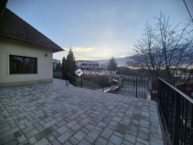 Eladó családi ház, Ürömön 229 M Ft, 5 szobás