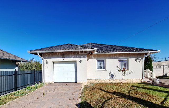 Eladó családi ház, Tökölön 139.9 M Ft, 3 szobás