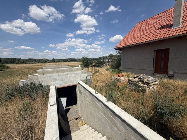 Eladó családi ház, Csemőn 54.9 M Ft, 4 szobás