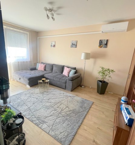 Eladó panellakás, Nyíregyházán 49.49 M Ft, 3 szobás