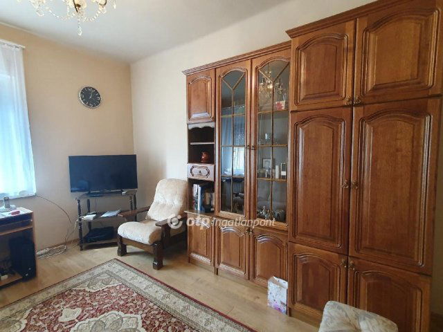 Eladó családi ház, Budapesten, X. kerületben 99.99 M Ft