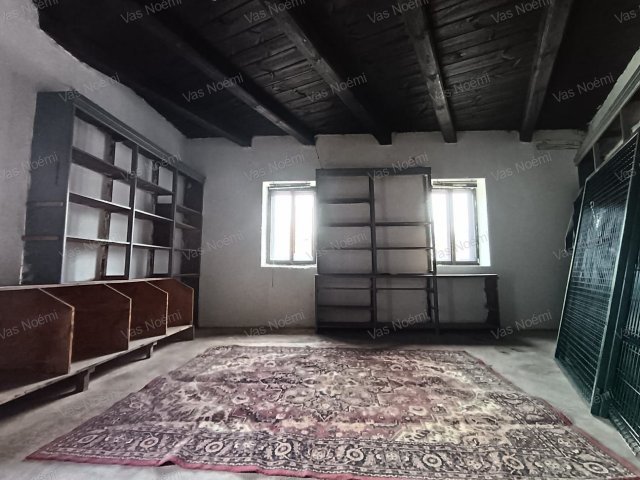 Eladó üzlethelyiség, Reszneken 52 M Ft, 5 szobás