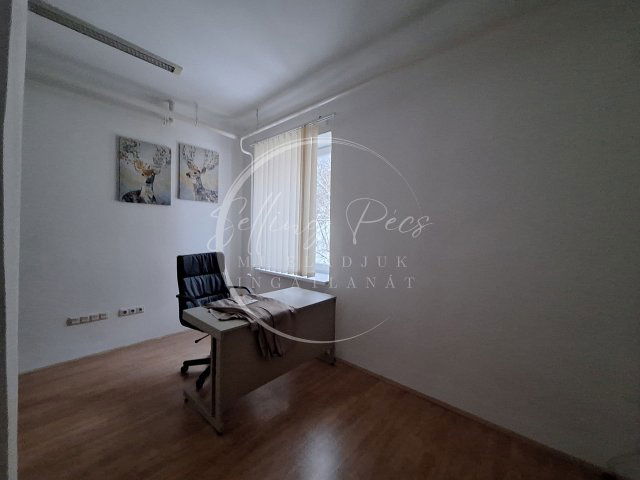 Kiadó téglalakás, albérlet, Komlón, Kossuth Lajos utcában