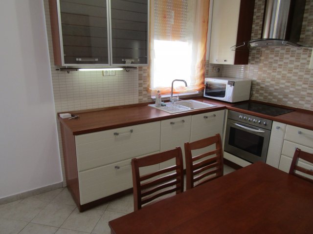 Kiadó téglalakás, albérlet, Debrecenben 215 E Ft / hó