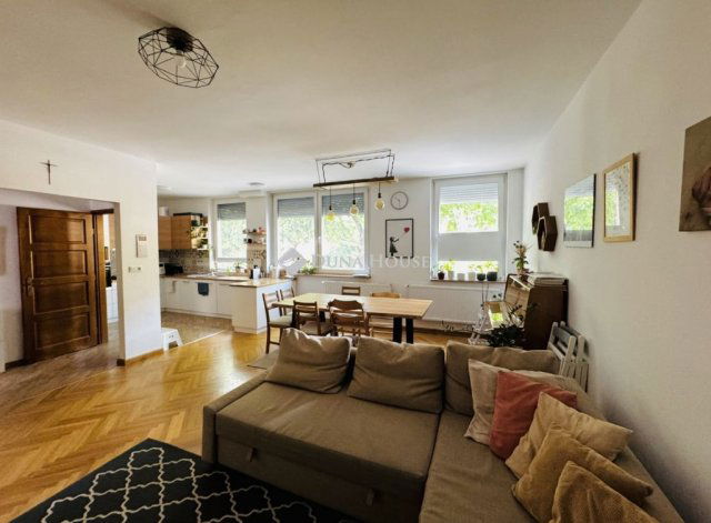 Eladó téglalakás, Pécsett, Hunyadi János utcában 86 M Ft