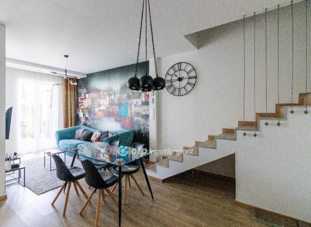 Kiadó sorház, albérlet, Debrecenben 650 E Ft / hó, 4 szobás