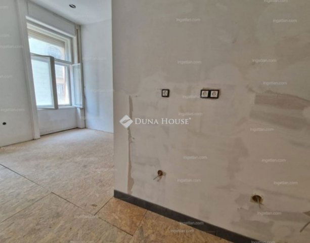 Eladó téglalakás, Budapesten, IX. kerületben 52 M Ft, 2 szobás