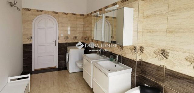 Eladó családi ház, Budapesten, XVIII. kerületben 197.9 M Ft